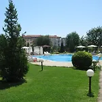 Aparthotel Chateau Aheloy 3*