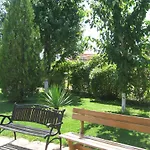 Chateau Aheloy Aparthotel Pomorie