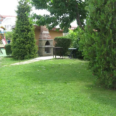 Aparthotel Chateau Aheloy Pomorie