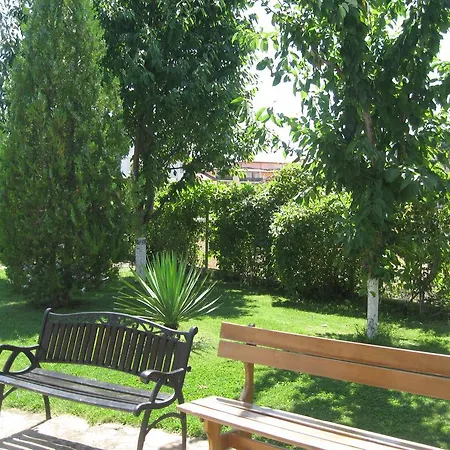 Chateau Aheloy Aparthotel Pomorie