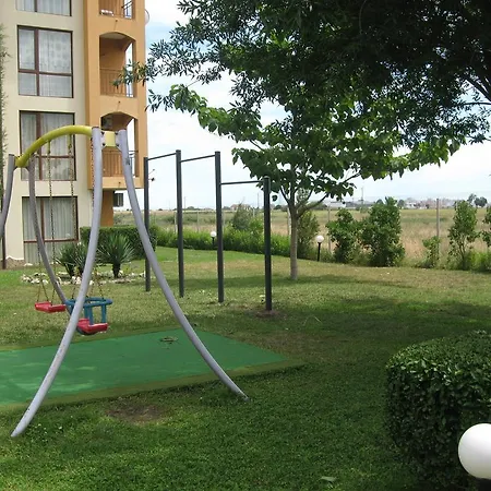 מלון דירות Chateau Aheloy פומורי