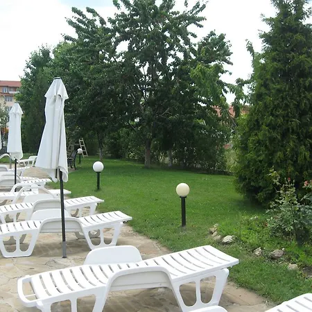 Chateau Aheloy 3* פומורי