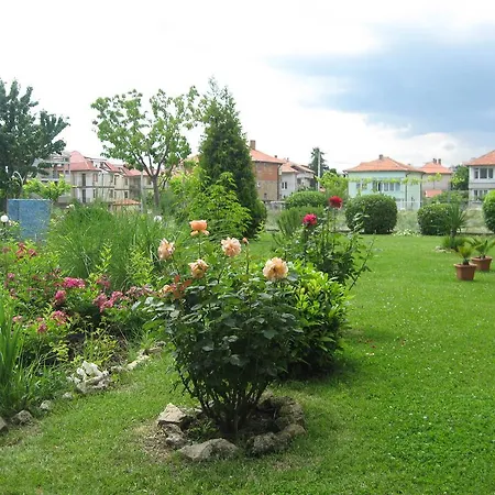 Aparthotel Chateau Aheloy 3*