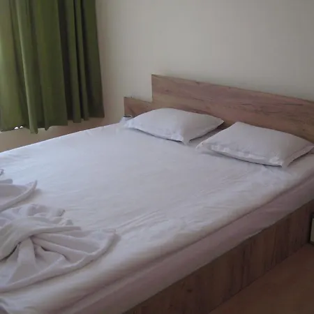 Chateau Aheloy Aparthotel 3*