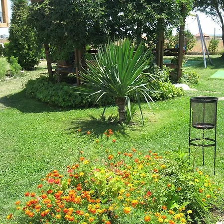 Aparthotel Chateau Aheloy 3*